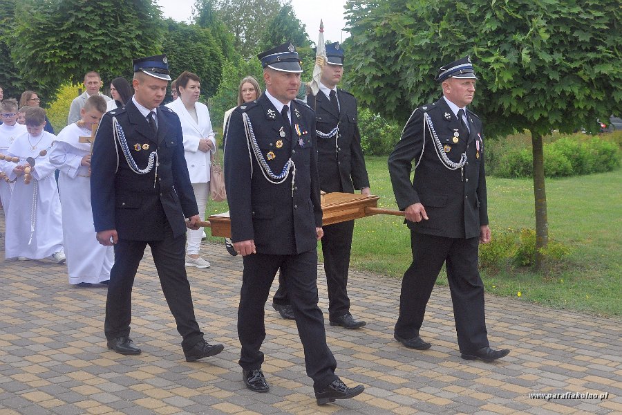 036 Procesja eucharystyczna.jpg